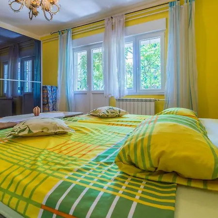 Family Apartment *